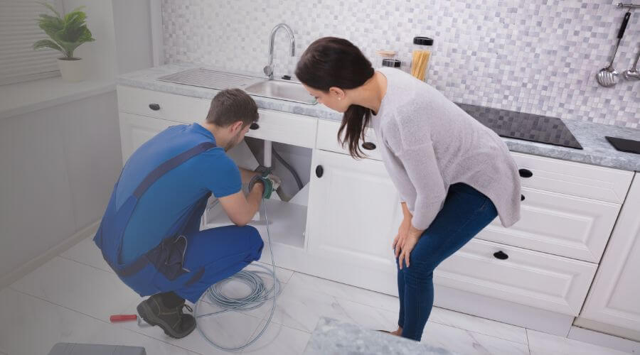 Expert burst pipe repair services in Arnoldsville, GA